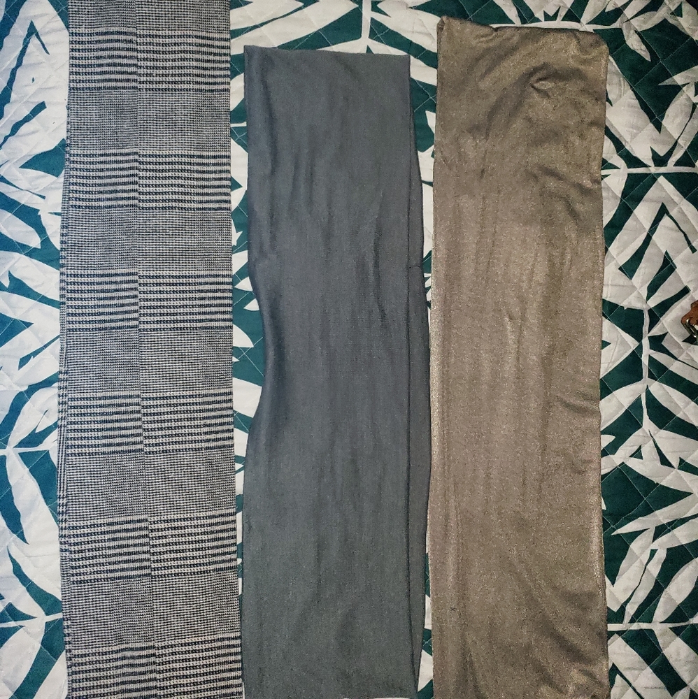 Scarfs - Picture 3 of 3